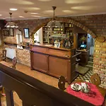 Révész Hotel, Restaurant&rosa Hotel 3*