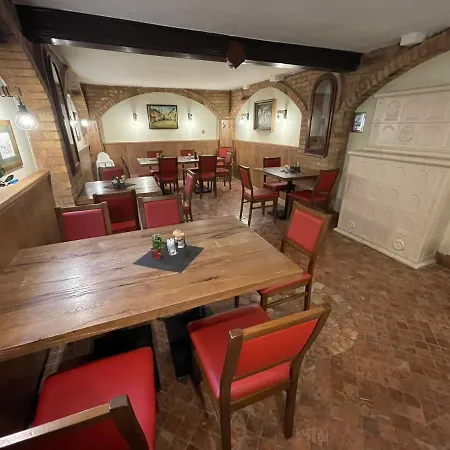 Révész Hotel, Restaurant&rosa Hotel Győr