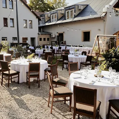 Hotel Revesz Hotel, Restaurant And Rosa 3*