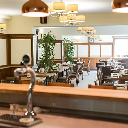 Hotel Revesz Hotel, Restaurant And Rosa 3*