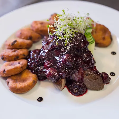 Revesz Hotel, Restaurant And Rosa 3*