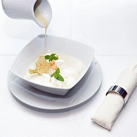 Hotel Revesz Hotel, Restaurant And Rosa 3*