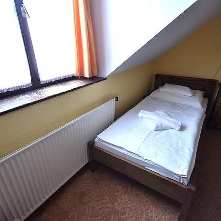 Hotel Revesz Hotel, Restaurant And Rosa 3*