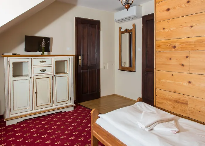 Hotel Revesz Hotel, Restaurant And Rosa 3*