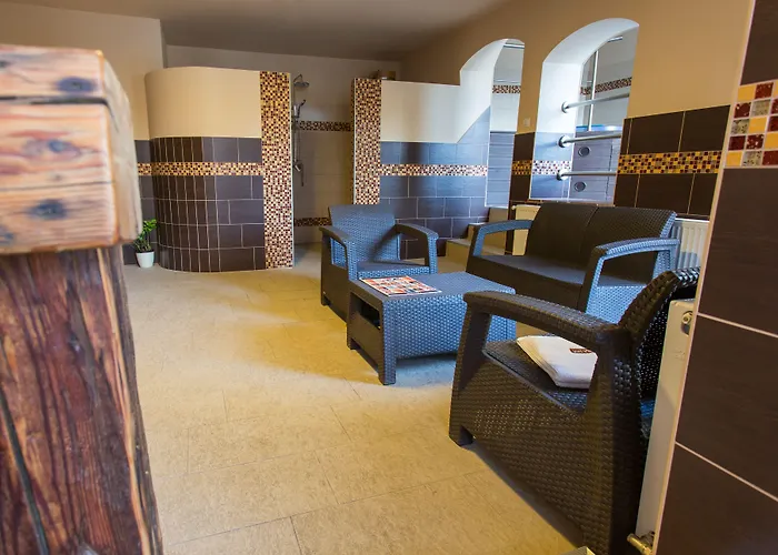 Revesz Hotel, Restaurant And Rosa