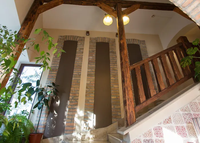 Revesz Hotel, Restaurant And Rosa Ξενοδοχείο 3*