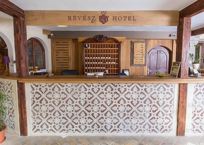 Revesz Hotel, Restaurant And Rosa 3* Γκιόρ
